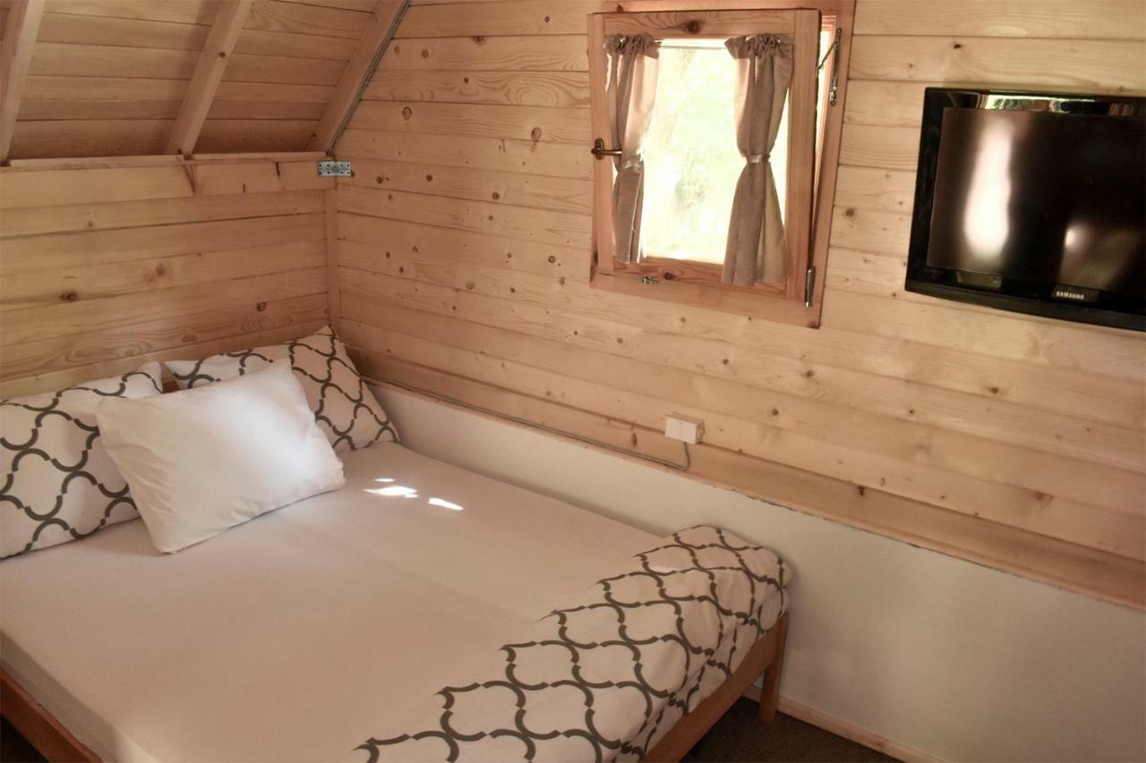 Tara Inn Resort Bastasi 외부 사진